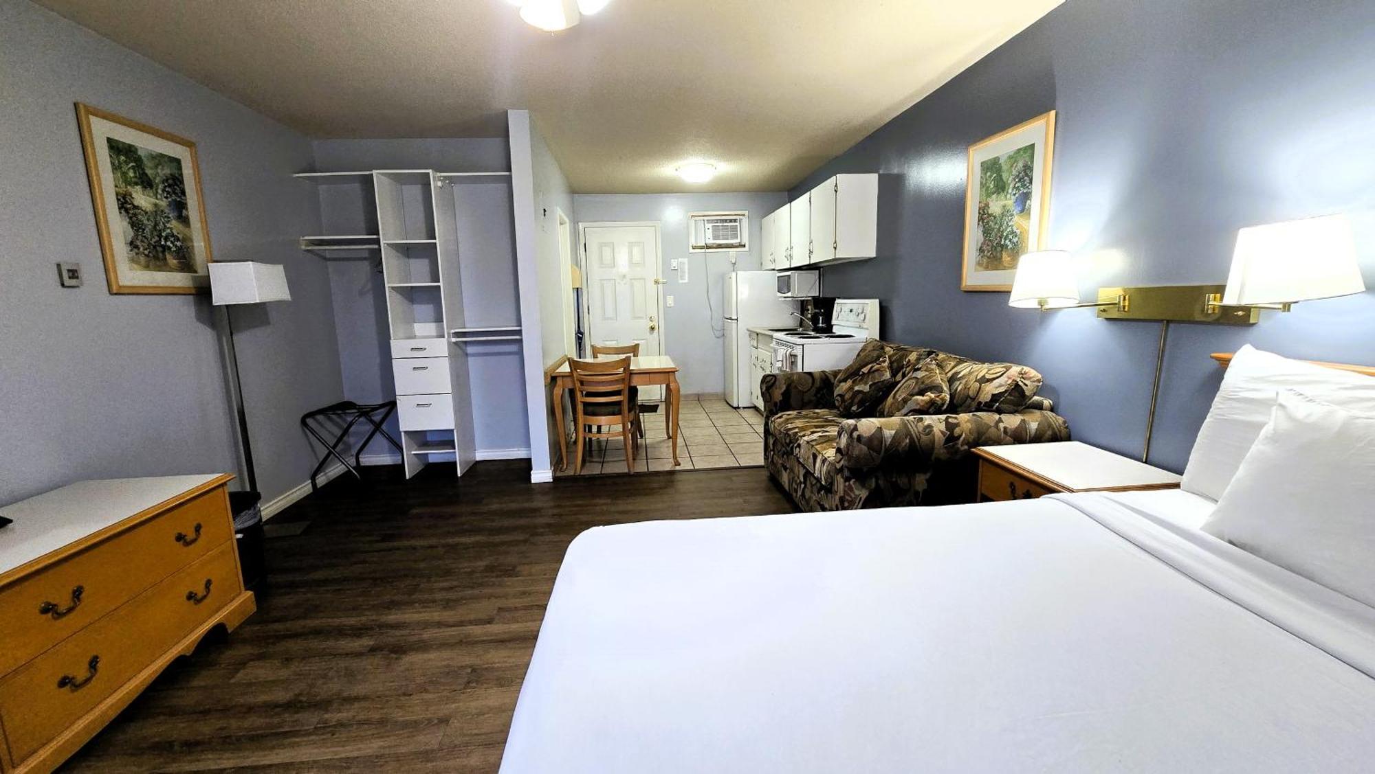 Okanagan Seasons Resort Келоуна Екстериор снимка